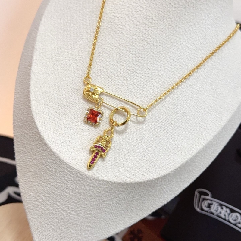 Ch*0me He**ts necklaces